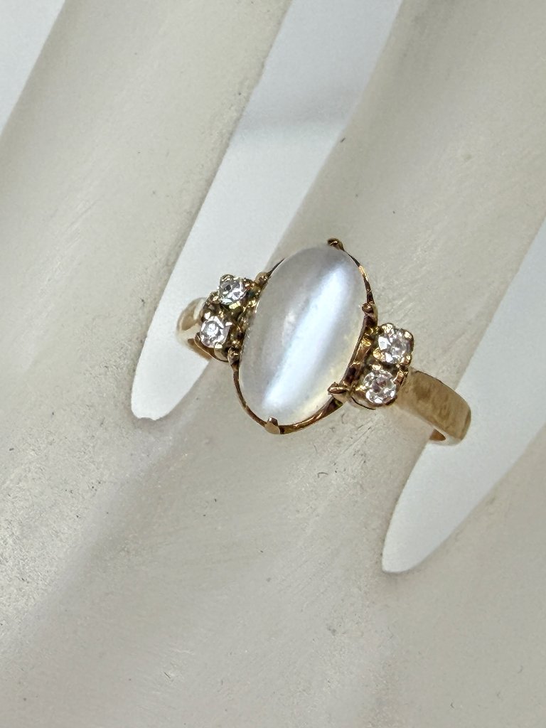 Vintage 1940s 14k Gold Oval Moonstone Cabochon Diamond Accents Ring 6 Jr1653